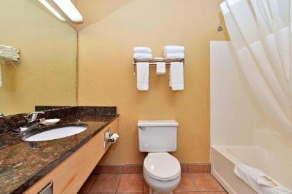 Quality Inn & Suites Shawano - image 11