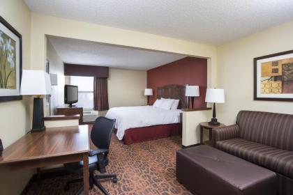 Hampton Inn Shawnee - image 15