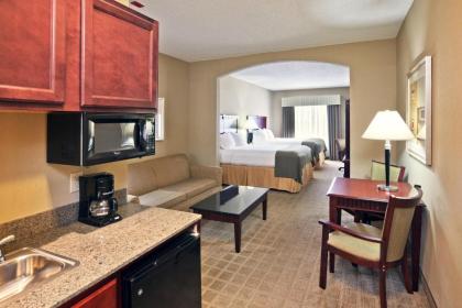 Holiday Inn Express Hotel & Suites Shawnee I-40 an IHG Hotel - image 3