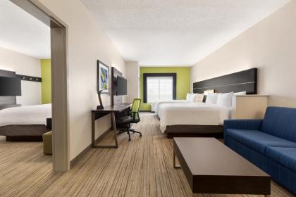 Holiday Inn Express Hotel & Suites Shawnee I-40 an IHG Hotel - image 8