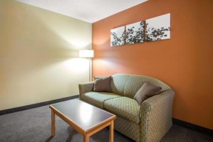 Sleep Inn & Suites Sheboygan I-43 - image 3