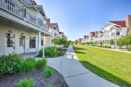 Sheboygan Villa - Steps to Lake Michigan! - image 3