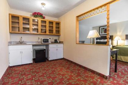 Quality Inn Shelburne - Burlington - image 4