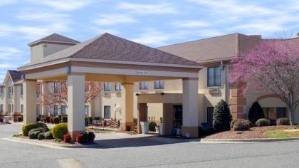 Country Inn & Suites by Radisson Shelby NC - image 13