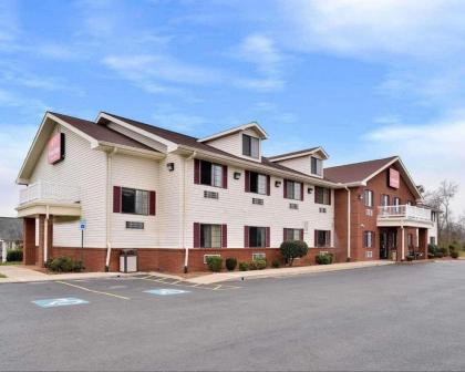Econo Lodge Inn  Suites Shelbyville Shelbyville Tennessee
