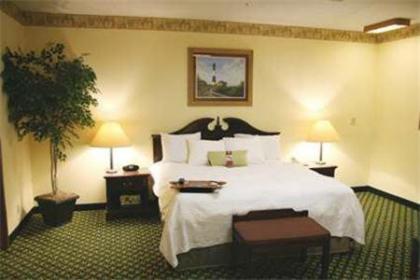 Hampton Inn Shelbyville - image 13