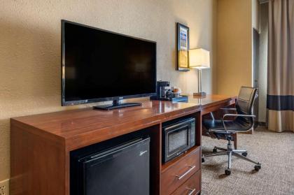 Comfort Inn Shelbyville North - image 10