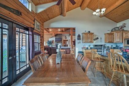 Huge Log Cabin with Deck - 5 Mins to Table Rock Lake! - image 10