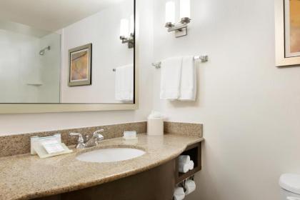 Hilton Garden Inn Shelton - image 14