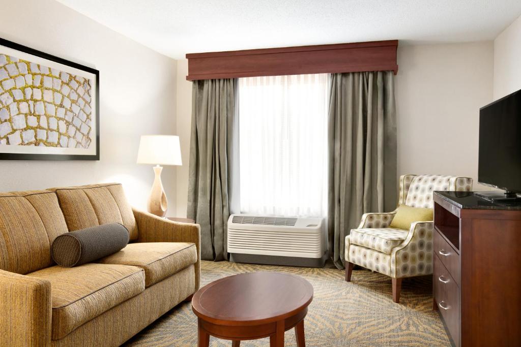 Hilton Garden Inn Shelton - image 5