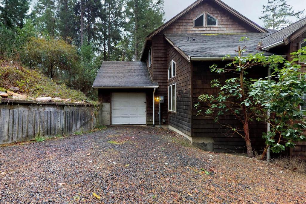 Harstine Island Beach House - image 7