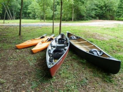 A Pebble Beach River Cabin - image 15