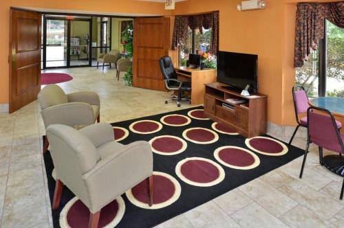 America's Best Value Inn & Suites - image 3