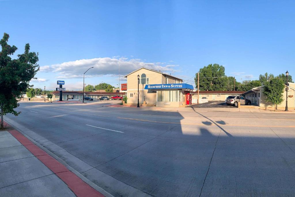 Rodeway Inn & Suites Sheridan - main image