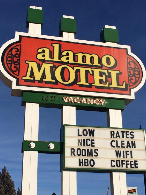 Alamo Motel - image 7