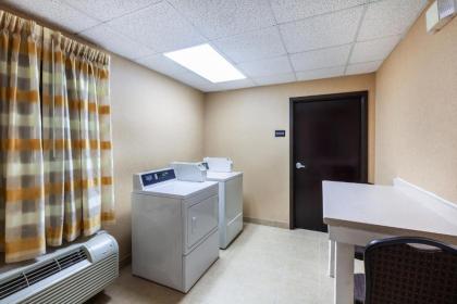 Comfort Inn Sherman - image 7