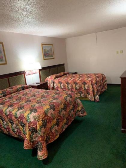 Travelers Inn - image 14