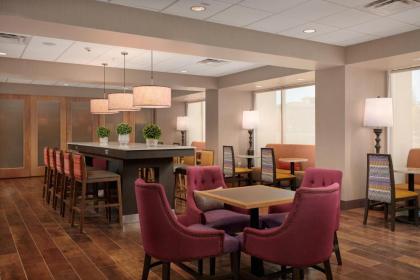 Hampton Inn Sherwood Portland - image 9