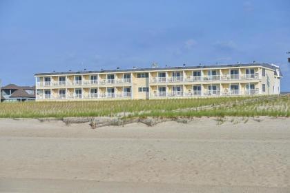 Drifting Sands Oceanfront Hotel - image 5