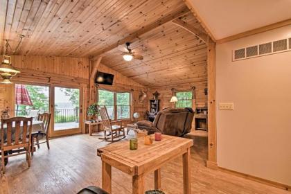 Cozy Amish Country Cabin on Shipshewana Lake!