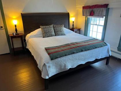 Shoreham Inn Bed & Breakfast - image 15