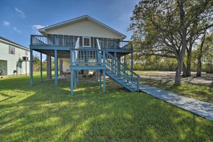 Fish at Canalfront Bay St Louis Home - Dock and Deck - image 1