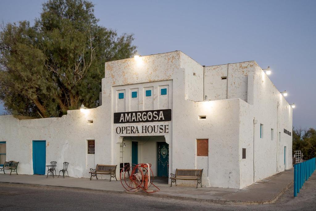 Amargosa Opera House & Hotel - image 7