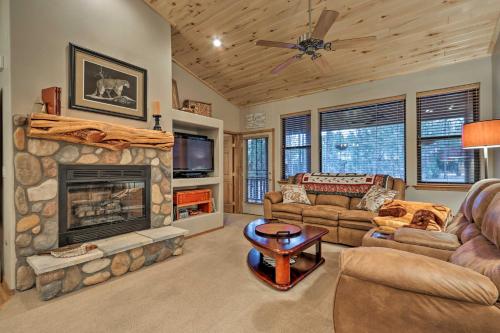 Custom Show Low Cabin with Deck at Torreon Golf Club! - main image