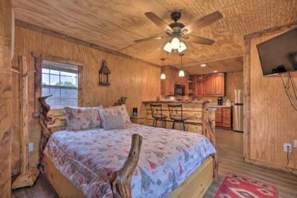 Pet Friendly Cabin 3 mi to Show Low Lake