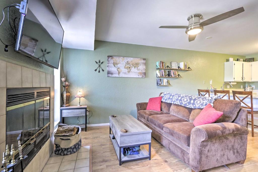 Quaint Condo with Porch by Hiking Trails and Dtwn - main image