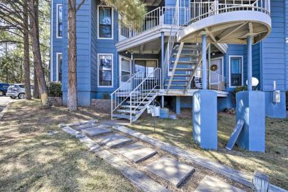 Quaint Condo with Porch by Hiking Trails and Dtwn - image 18