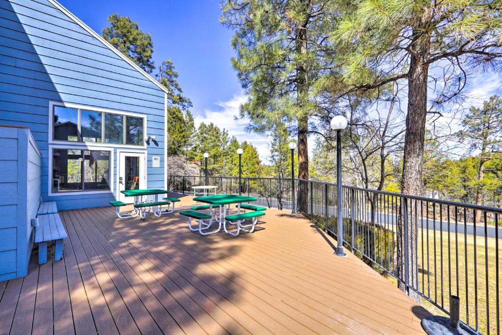 Quaint Condo with Porch by Hiking Trails and Dtwn - image 4