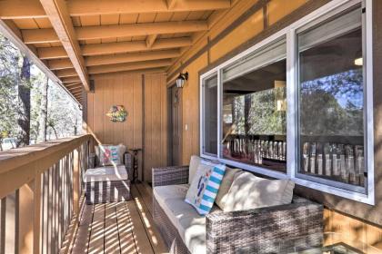 Show Low White Mountain Cottage with Deck! - image 2