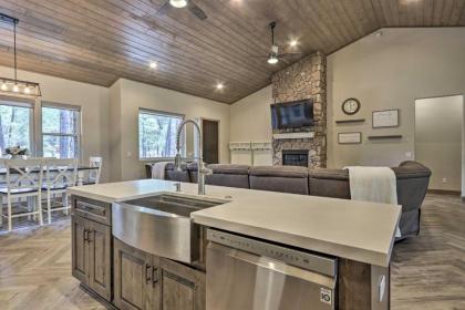 Stylish House in Show Low with Expansive Deck! - image 12