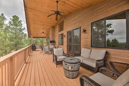 Dog Friendly Show Low Cabin with Deck and Views Arizona