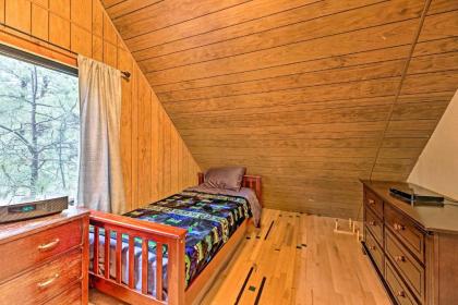 Show Low Cabin with Deck Near Lake and Trailheads - image 18