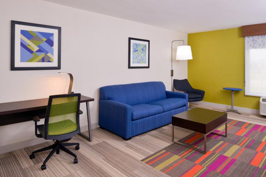 Holiday Inn Express & Suites - Shreveport - Downtown an IHG Hotel - image 3