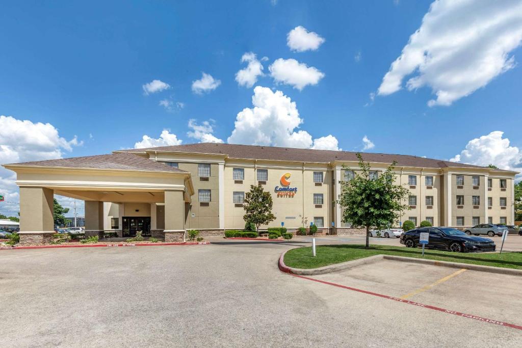 Comfort Suites Shreveport West I-20 - image 2