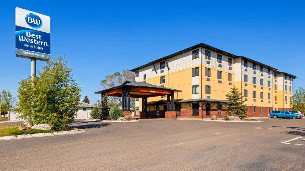 Best Western Golden Prairie Inn and Suites - main image