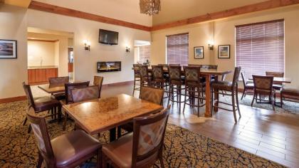 Best Western Golden Prairie Inn and Suites - image 13