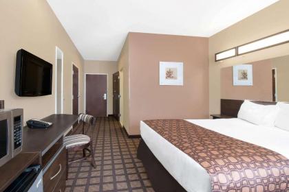 Microtel Inn & Suites - image 13