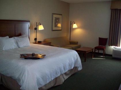 Hampton Inn Sidney - image 12