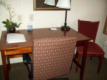 Hampton Inn Sidney - image 3