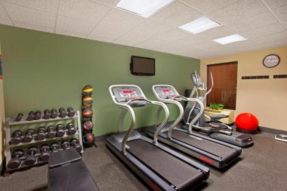 Hampton Inn Sidney - image 9