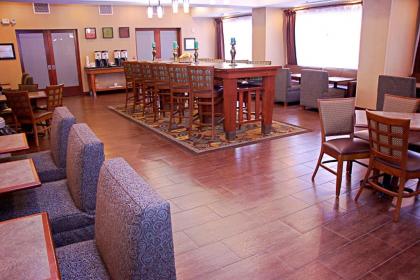 Hampton Inn Sidney - image 13