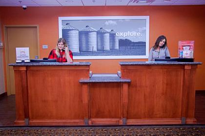 Hampton Inn Sidney - image 8