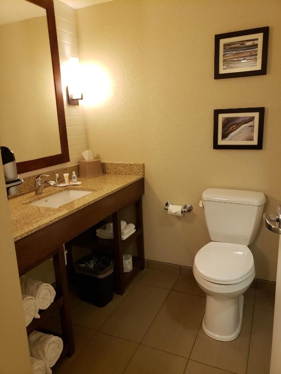 Comfort Inn & Suites Sidney I-80 - image 2