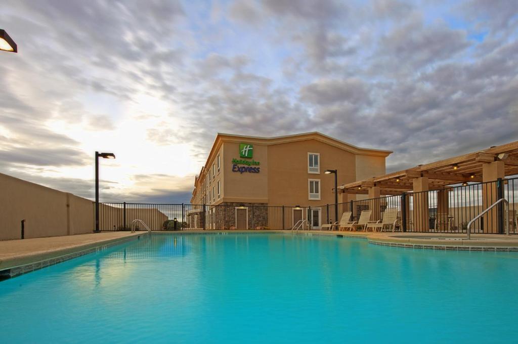 Holiday Inn Express Sierra Vista an IHG Hotel - image 3