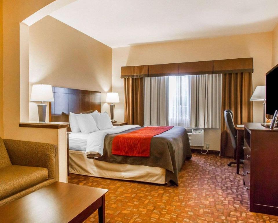 Comfort Inn & Suites Sierra Vista near Ft Huachuca - image 2