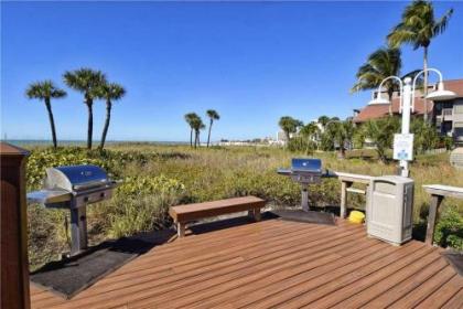 Siesta Dunes Beach 201 Completely Renovated 2 Bedrooms Sleeps 6 Spa Large Heated Pool WiFi - image 3